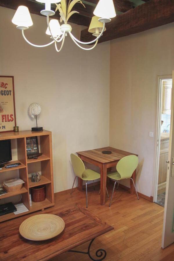 Les Appartements De Chablis Luaran gambar